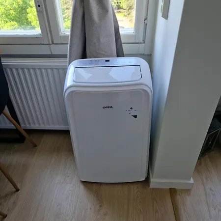 Cozy Top-floor Near The Travel Center And Downtown, With Ac And Wi-fi Apartament