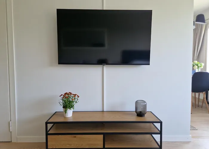 Cozy Top-floor Near The Travel Center And Downtown, With Ac And Wi-fi Apartamento