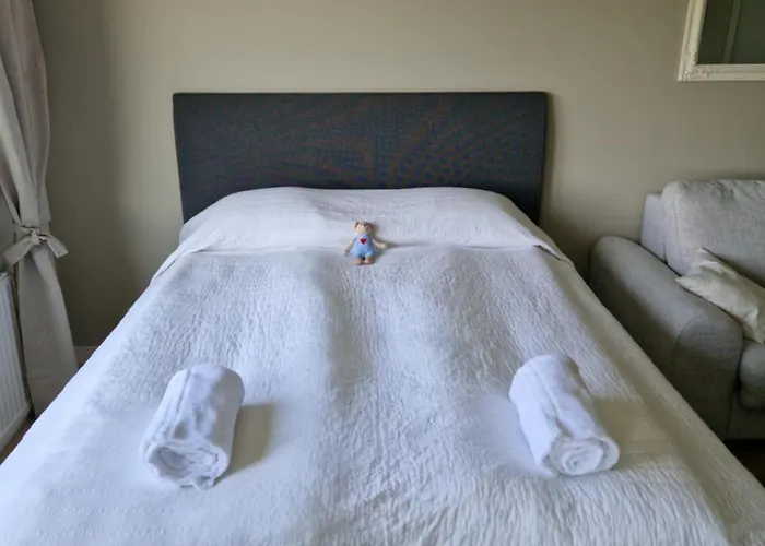 Cozy Top-floor Near The Travel Center And Downtown, With Ac And Wi-fi Apartamento